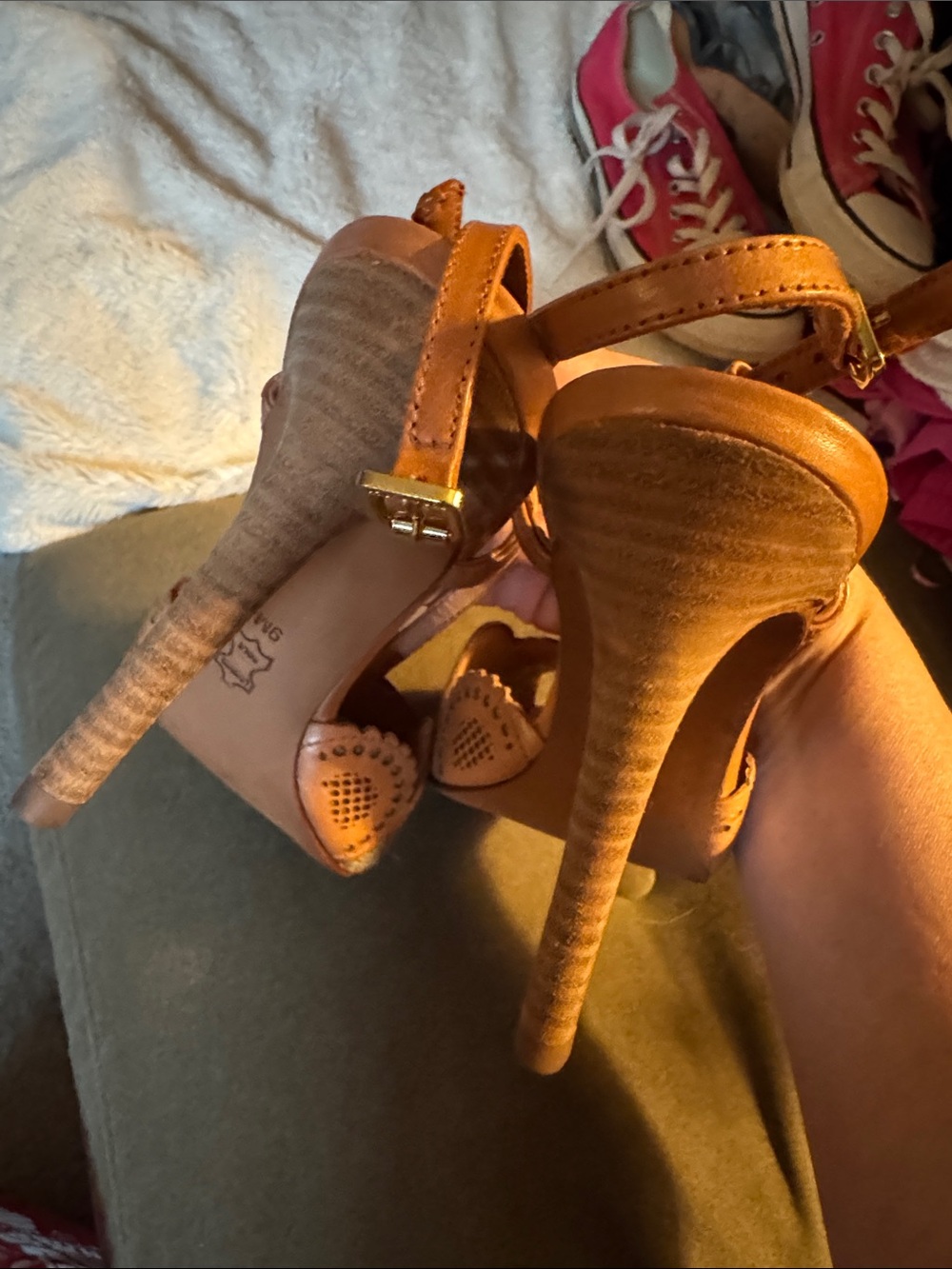Tory Burch Tan Laser-Cut T-Strap Heels - Picture 3 of 6